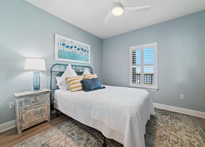 Holiday home Crystal Shores West 1106 *